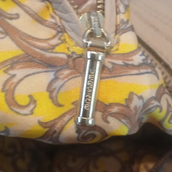 Versace Tan Shoulder Bag - Picture 15 of 16